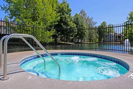 Experience Sacramento With Tranquil Lakeside Views 外观 照片