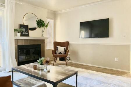 Experience Sacramento With Tranquil Lakeside Views 外观 照片